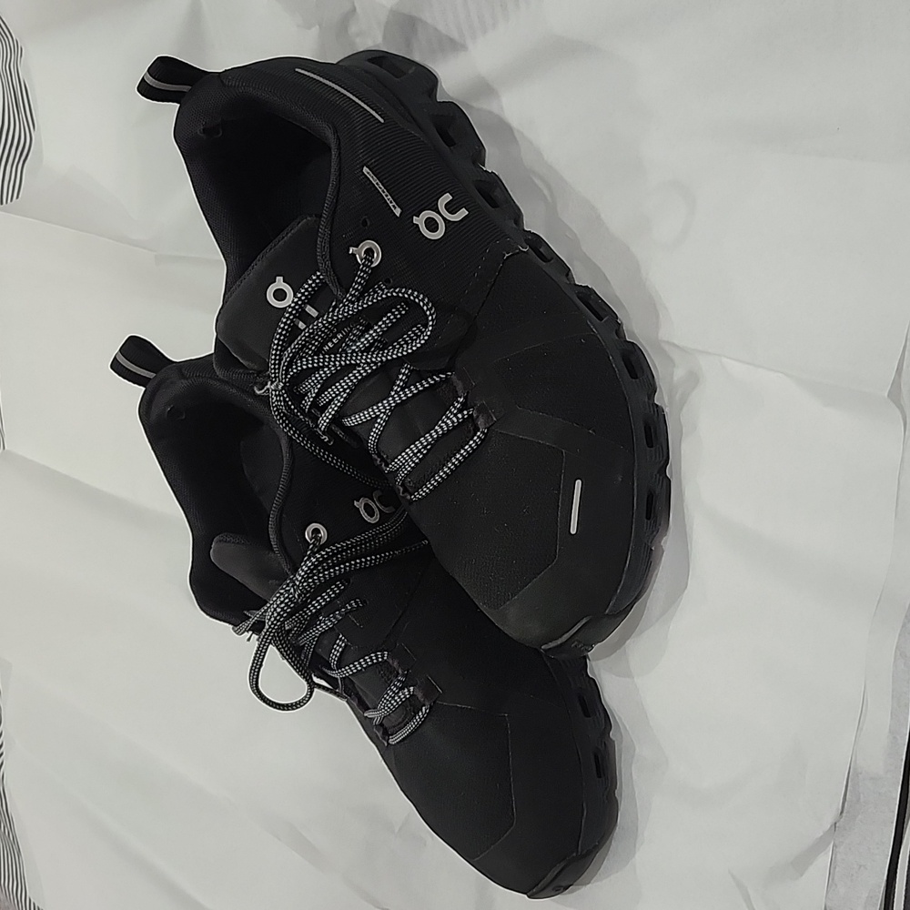 On Cloud Black Running Shoes